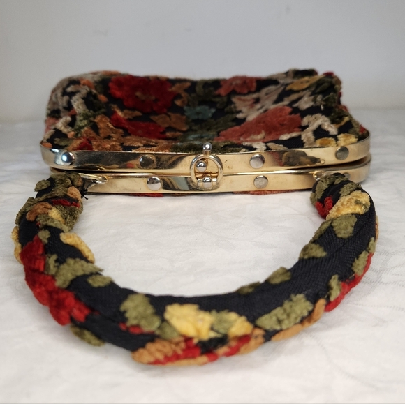 John Wind Chenille Purse - Picture 4 of 12